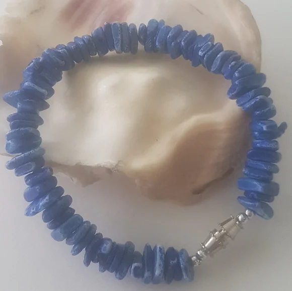 🐚 Blue Shell Bracelet - Picture 3 of 4